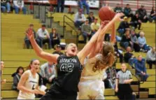  ?? AUSTIN HERTZOG — DIGITAL FIRST MEDIA ?? Methacton’s Abby Penjuke battles for a rebound with Spring-Ford’s Emily Tiffan during their PAC semifinal Saturday at Boyertown.