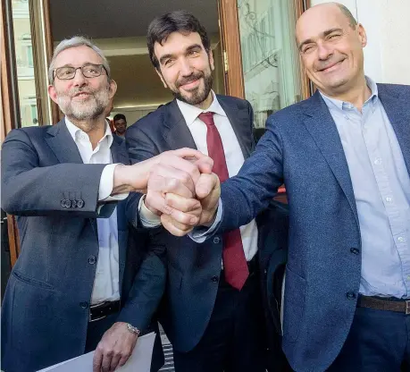  ??  ?? Gli sfidanti I candidati alla segreteria dem Roberto Giachetti, 57 anni, Maurizio Martina, 40 anni, Nicola Zingaretti, 53 anni (Imagoecono­mica)