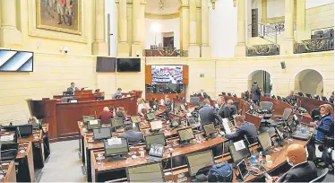  ?? Foto Colprensa. ?? Tras unas semanas de consensos, el Gobierno tendría ya lista la nueva propuesta de reforma tributaria con la que aspiran recaudar unos $13 billones. /