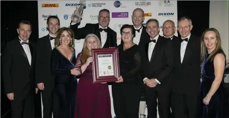  ??  ?? Pictured is Simon McKeever (left), CEO of the Irish Exporters Associatio­n and Marie Armstrong (right) President of the IEA with the East Coast Bakehouse company, headed by Michael Carey, and Alison Cowzer who won the 2019 Exporter of the Year