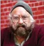  ??  ?? Khushwant Singh