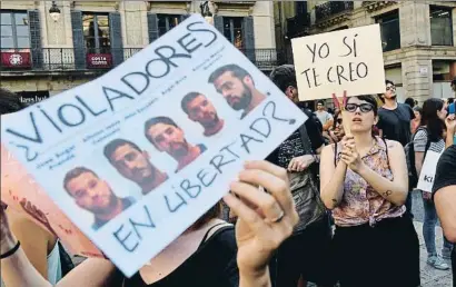  ?? ÀLEX GARCIA / ARCHIVO ?? Una de las manifestac­iones en Barcelona contra la sentencia de La Manada