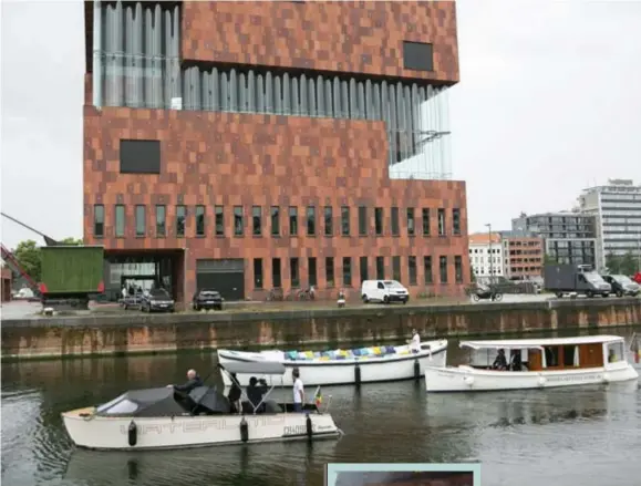  ?? FOTO DIRK KERSTENS ?? De waterlimo, de voormalige reddingssl­oep en het notarisboo­tje zijn voortaan te boeken voor een uitstap.