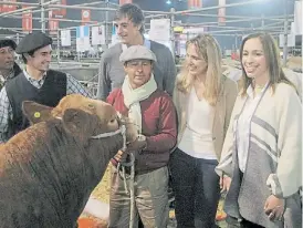  ??  ?? En los boxes. La gobernador Vidal participó de la expo esta semana.