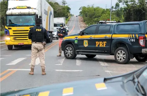  ?? DIVULGAÇÃO/PRF ?? Inscrições para o certame da Polícia Rodoviária Federal (PRF) abrem hoje; realização de blitze é parte do trabalho no órgão