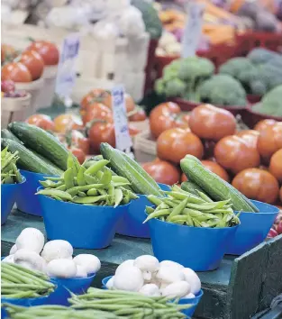  ?? PAUL CHIASSON/THE CANADIAN PRESS ?? David Harper is pushing the federal government to replace the outdated Canada Food Guide with one based on scientific evidence and robust research.