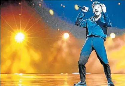  ?? Fotos: eurovision.tv ?? Blas Cantó, durante uno de los ensayos en el Ahoy de Róterdam.