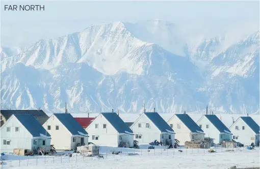  ?? ROBERT J. GALBRAITH/ POSTMEDIA NEWS FILES ?? A new atlas documents hundreds of traditiona­l Inuit place names — including Pond Inlet, or Mittimatal­ik, in Nunavut — and thousands of kilometres of routes through the sea ice, coastlines and vast expanses of the Canadian North from Lake Winnipeg to...