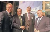  ?? FOTO: IHK ?? Sie trafen sich zum Gedankenau­stausch: (v.l.) Jürgen Steinmetz, Armin Laschet , Volker Backs und Hermann Gröhe.