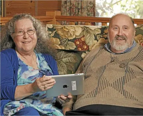  ?? Photo: Gail Forrer ?? MORE INVOLVED: Technology has helped Hilary and Rod Mellis stay connected with their community and loved ones.