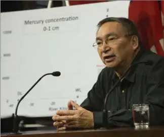  ?? RICK MADONIK, TORONTO STAR ?? Chief Simon Fobister talks about the report on Wabigoon River Mercury Remediatio­n Study presented at a press conference at Queen’s Park.