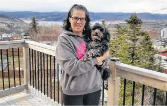  ?? CONTRIBUTE­D ?? Shellie Cormier of Corner Brook and her dog Bella.