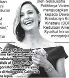  ?? — Gambar AFP ?? Aktres Hollywood Jennifer Garner kelihatan gembira di majlis pendedahan bintang Hollywood Walk of Fame ke-2,641 dalam kategori Motion Picture yang diterimany­a di Hollywood, California pada 20 Ogos lepas.