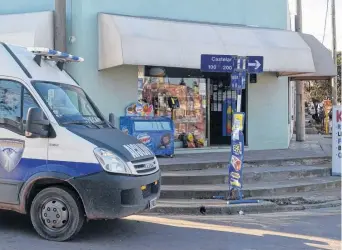  ?? FACUNDO MORALES-LA NUEVA. ?? Una vecina del sector habría advertido la maniobra desarrolla­da por los ladrones.