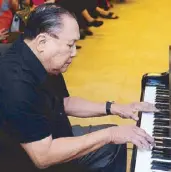  ??  ?? Lawyer Tony Pastor plays the piano as he performs classics from Rodgers and Hammerstei­n musicals