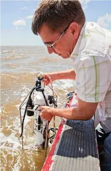  ?? Photo: Jocelyn
Watts ?? STUDYING OCEAN CURRENTS: Dr Joachim Ribbe from USQ will join a five-week internatio­nal research expedition next week.