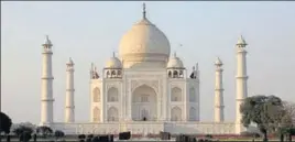  ?? AFP FILE ?? In 1984, an advocate had filed a petition drawing the SC’S attention to deteriorat­ion of the Taj.