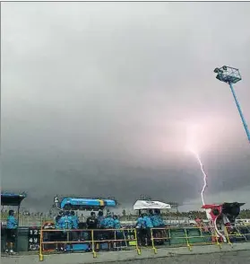  ?? FOTO: WALPOLE ?? GP de Misano’2007 Descargó un diluvio y se cancelaron los libres del viernes