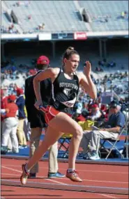  ?? MIKEY REEVES — FOR DIGITAL FIRST MEDIA ?? Boyertown’s Eliana Rightmyer runs the 4x400 relay on Thursday at the Penn Relays.