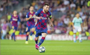  ??  ?? Lionel Messi wil niet meer spelen voor Barcelona en wil ook niet meer verschijne­n op het trainingsv­eld. (Foto: AD)