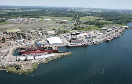  ??  ?? Le parc industriel et portuaire Perron, à Valleyfiel­d, qui s’étend sur une superficie de plus de 38 millions de pi2, se hisse au sommet des zones industriel­les qui bénéficier­ont des plus importants investisse­ments en 2019, avec près de 1,3 G$.