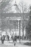  ?? AMANDA ROSSMANN, THE CINCINNATI ENQUIRER ?? Students walk Saturday near the College of Engineerin­g and Computing on the campus of Miami University.