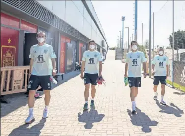  ??  ?? Fabián, Gerard Moreno, Oyarzabal y Jordi Alba en las instalacio­nes de Las Rozas.