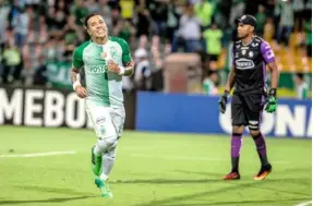  ?? FOTO JUAN ANTONIO SÁNCHEZ ?? Dayro Moreno sigue mostrando su poder de efectivida­d con Atlético Nacional. Se afina para la liga.