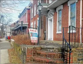  ?? DONNA ROVINS — DIGITAL FIRST MEDIA ?? A property for sale on Charlotte Street in Pottstown.
