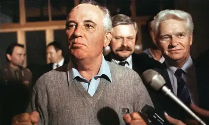  ?? Photograph: Stephane Bentura/AFP/Getty Images ?? ‘A democratic spirit was uncorked in 1991, but not irreversib­ly.’ The Soviet president, Mikhail Gorbachev, making his first appearance after the attempted coup in August 1991.