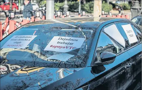  ?? LLIBERT TEIXIDÓ / ARCHIVO ?? Los vehículos de alquiler con conductor protestaro­n durante más de una semana en la Diagonal