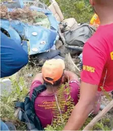  ?? FUENTE EXTERNA ?? La aeronave cayó en una zona boscosa y de difícil acceso.