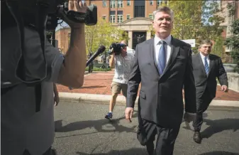  ?? Erin Schaff / New York Times ?? Kevin Downing, a lawyer for Paul Manafort, who was President Trump’s former campaign chairman, leaves the courthouse in Alexandria, Va. A jury is deliberati­ng over fraud charges.