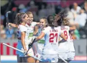  ??  ?? HEROÍNAS. Las ‘Redsticks’, bronce mundial.