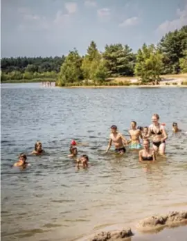  ?? FOTO SVEN DILLEN ?? Woensdagna­middag zou het weleens druk kunnen worden in en aan de Limburgse meren.