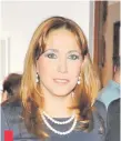  ??  ?? Nélida Chaves de González, esposa del exsenador Óscar González Daher, quien certificó el traspaso de inmuebles.