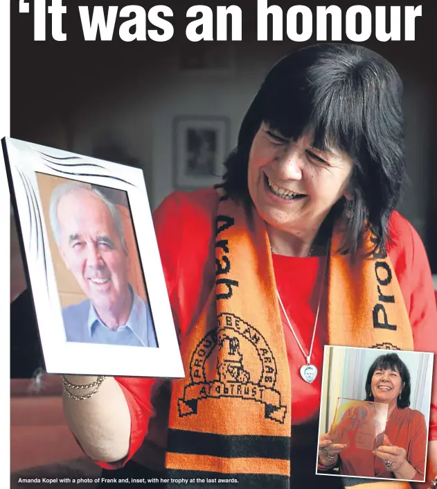  ??  ?? Amanda Kopel with a photo of Frank and, inset, with her trophy at the last awards.