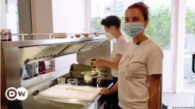  ??  ?? Irina Buravtsova and Natalia Afanaseva tinkering with their latest lollipop recipe in the kitchen of Smart Food Paris incubator