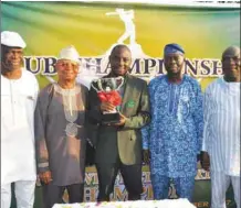 ??  ?? Ikeja Golf Club Board of Trustee members, Gen. Olayinka Sule (rtd) (L), Clement Olowokande member, Board of Trustee (2nd left), Champion, Muyideen Olaitan (middle), Moses Ajaja and Dr. Awa Ibraheem in Photoshot with Club Champion