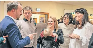  ?? FOTO: DAHMEN ?? Beim Jahresempf­ang der Grünen in Mönchengla­dbach: David Freund, Niklas Langnack, Lena ZingsheimZ­obel und Beate Wyen (v.l.) dabei.