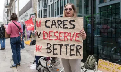  ?? Photograph: WIktor Szymanowic­z/NurPhoto/Rex/Shuttersto­ck ?? Social care workers demonstrat­e outside the Department of Health and Social Care demanding a pay rise to £15 an hour.