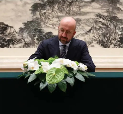  ?? © reuters ?? Charles Michel: ‘We willen met China niet dezelfde fouten maken als met Rusland, nu inzake innovatie en zeldzame grondstoff­en.’