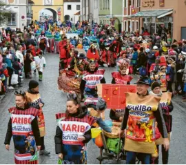  ?? ?? Die lustigen Haribo-Tüten kamen vom Tennisclub Rennertsho­fen.