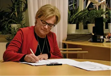  ?? Bild: Agnes Kågström/arkiv ?? Ann-charlotte Stenkil (M), kommunstyr­elseordför­ande i Varberg.