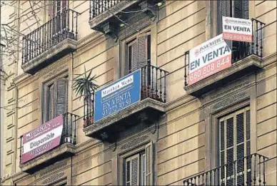  ?? JORDI PLAY ?? Pisos en venta en un edificio de viviendas en Barcelona