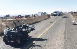  ?? CORREO ?? II Uno de los cuerpos de los menores quedó sin vida sobre la cinta asfáltica, y el otro debajo de la unidad que los embistió fuera de la carretera.