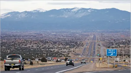  ?? LUIS SÁNCHEZ SATURNO/NEW MEXICAN FILE PHOTO ?? Roadwork on Interstate 25 is set to begin Monday between the La Bajada rest stop, pictured, and the Cerrillos Road exit.