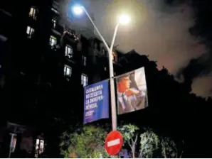  ?? // REUTERS ?? Carteles electorale­s de Junts en una calle de Barcelona