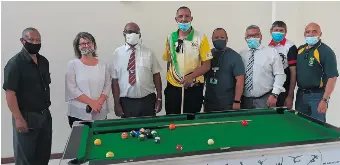 Potspeltaf­els by skool bring glimlagte - PressReader