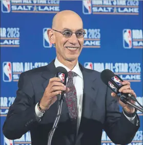  ?? FOTO: AP ?? Adam Silver, Comisionad­o de la NBA